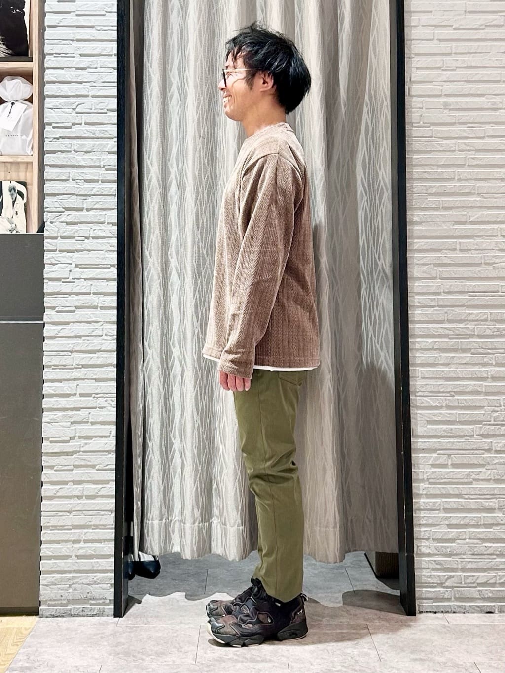 KENJI Iさんの「THE SHOP TK｜【心地良い、滑らかさ】レイヤード風ケーブル ニットソー 【洗濯機OK】」を使ったコーディネート