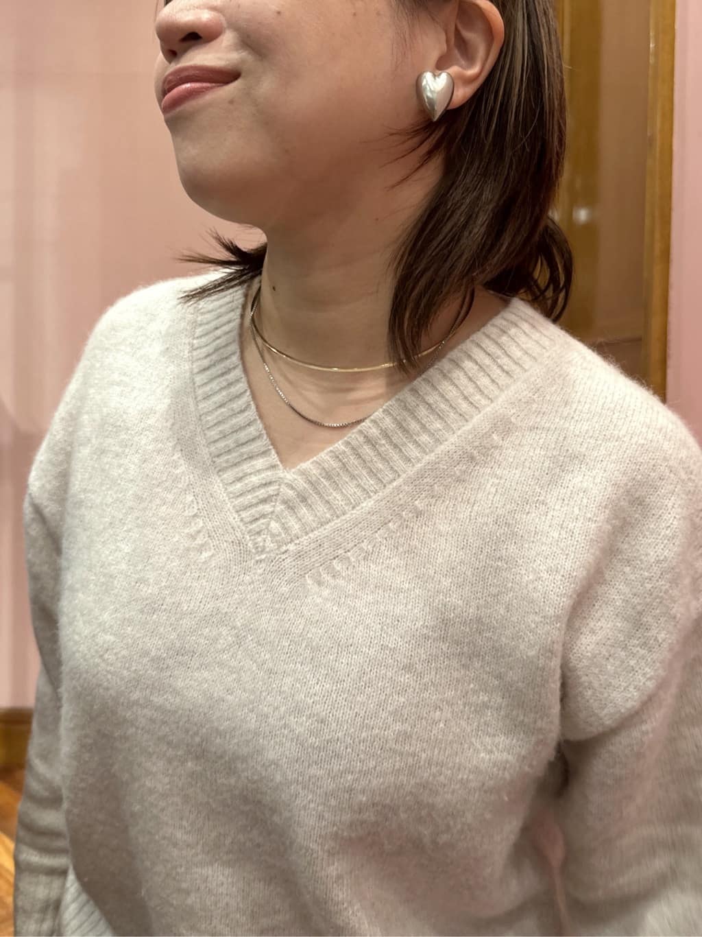 komatsuさんの「DRESSTERIOR｜アルパカブレンドVネックニット」を使ったコーディネート