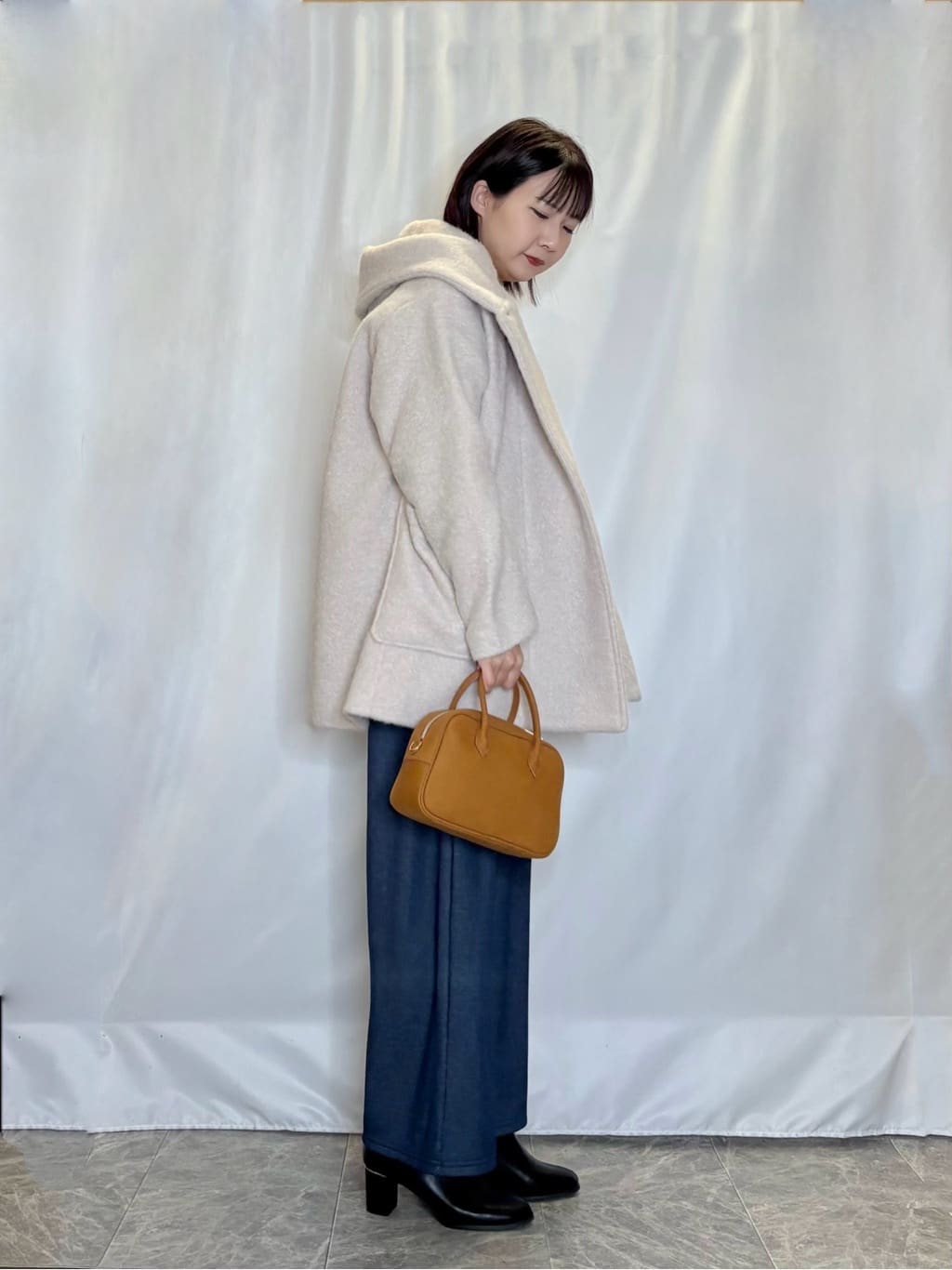 ネリさんの「SHOO･LA･RUE｜【S-LL/洗濯機可】さりげないラメが上品　クルーネックニット」を使ったコーディネート