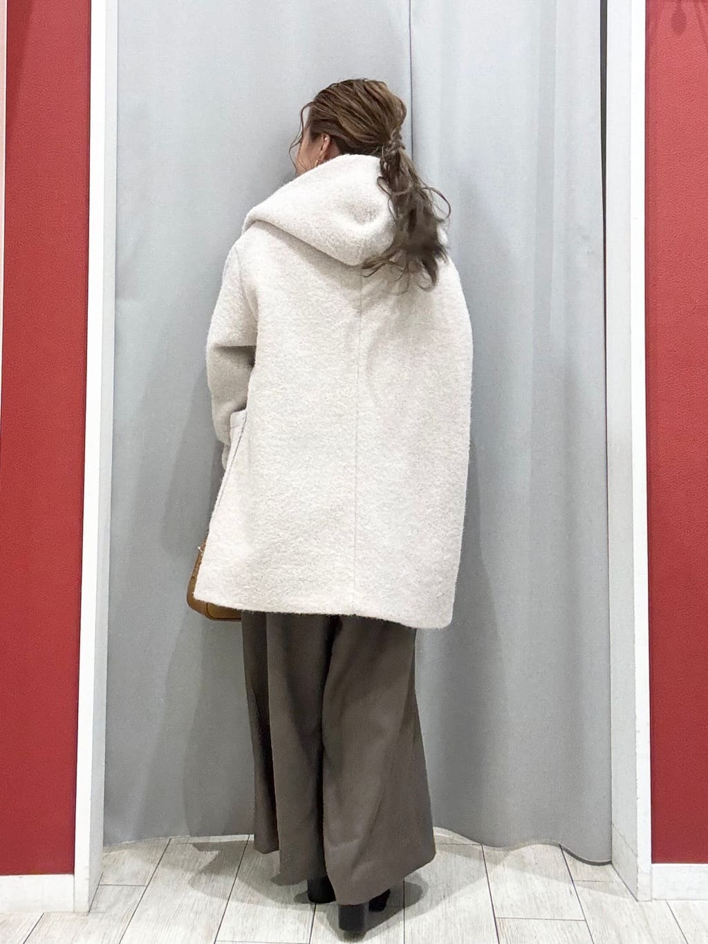 shioさんの「SHOO･LA･RUE｜【S-LL/洗濯機可】さりげないラメが上品　クルーネックニット」を使ったコーディネート
