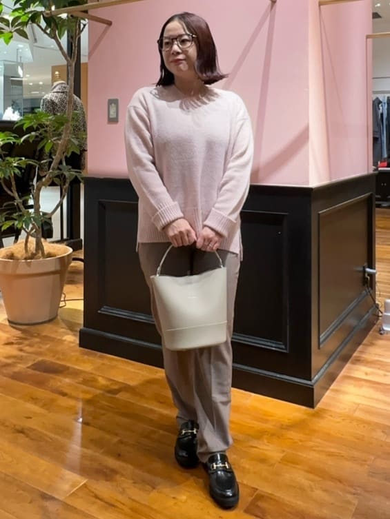 Asamiさんの「DRESSTERIOR｜アルパカブレンドVネックニット」を使ったコーディネート