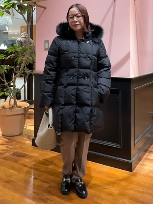 Asamiさんの「DRESSTERIOR｜アルパカブレンドVネックニット」を使ったコーディネート