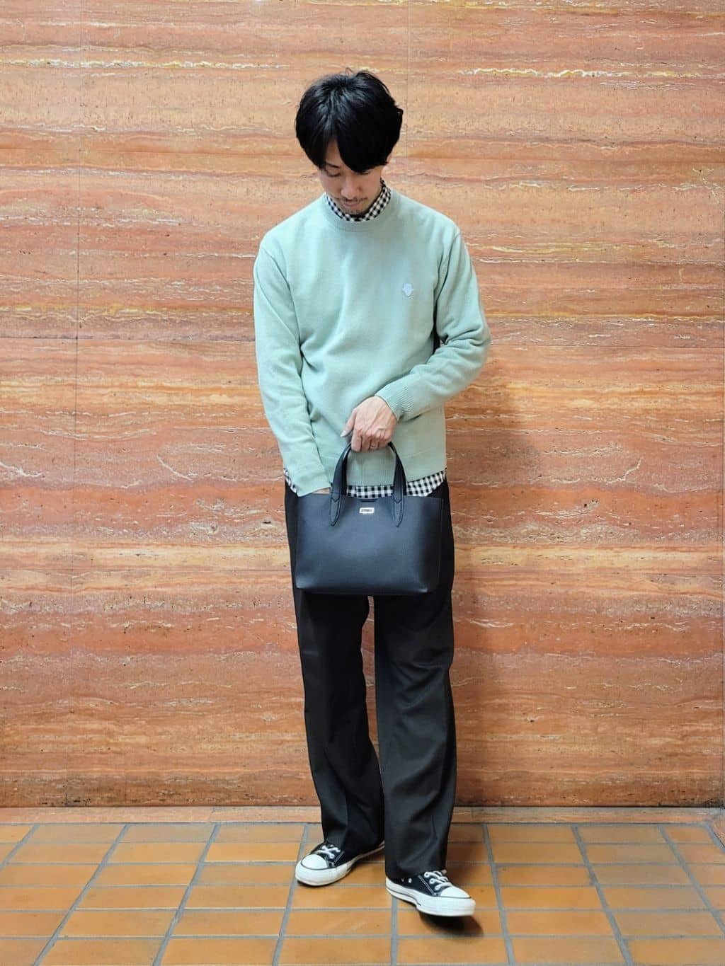 piroyaさんの「TAKEO KIKUCHI｜【Air Palette Knit】ワンポイント カラーニット プルオーバー」を使ったコーディネート