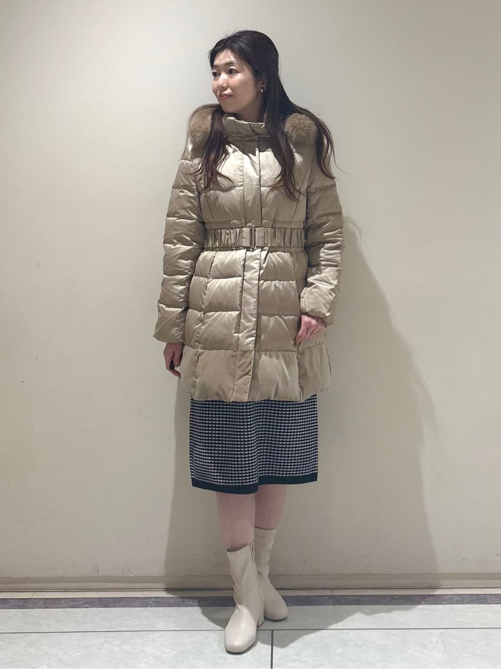 sakiさんの「COUP DE CHANCE｜【ミディ丈】ベルト付ダウンコート」を使ったコーディネート