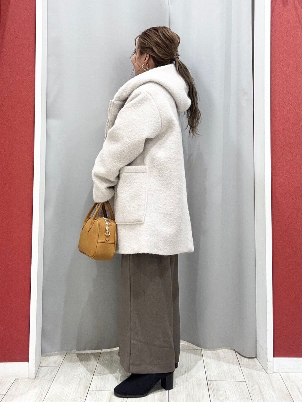shioさんの「SHOO･LA･RUE｜【S-LL/洗濯機可】さりげないラメが上品　クルーネックニット」を使ったコーディネート