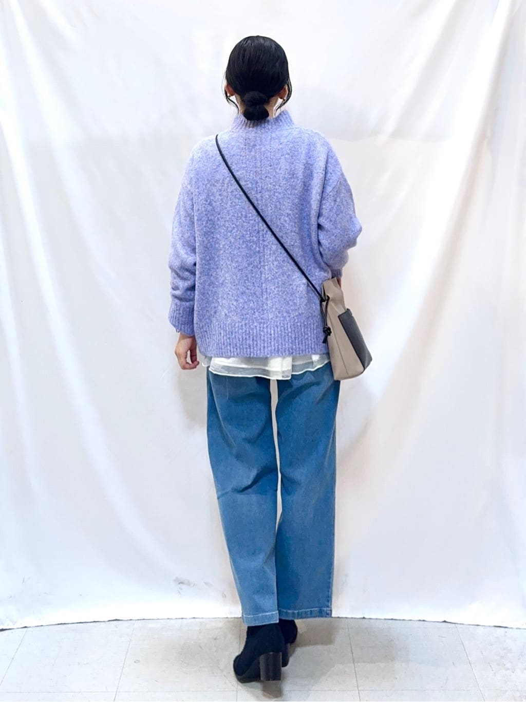 𝐇𝐢𝐫𝐨𝐦𝐢さんの「SHOO･LA･RUE｜【洗濯機可/撥水】フェイクファーフード ロングダウン」を使ったコーディネート
