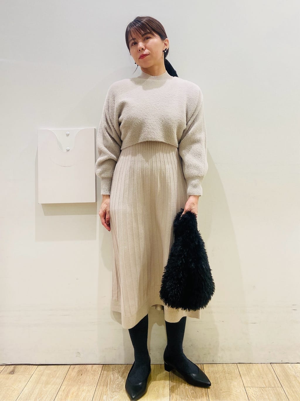 YUKOさんの「index｜ラメフェザープルオーバーセット ニットワンピース【洗濯機OK】《XS～LL》」を使ったコーディネート