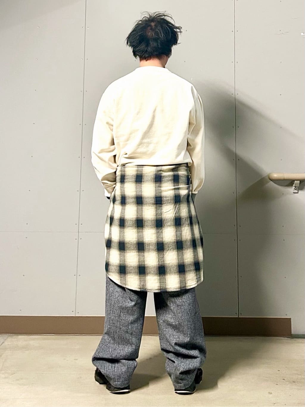 KENJI Iさんの「THE SHOP TK｜【触れるたびに心地良い】ライトモールニット　洗濯機OK/ユニセックスでおすすめ！」を使ったコーディネート