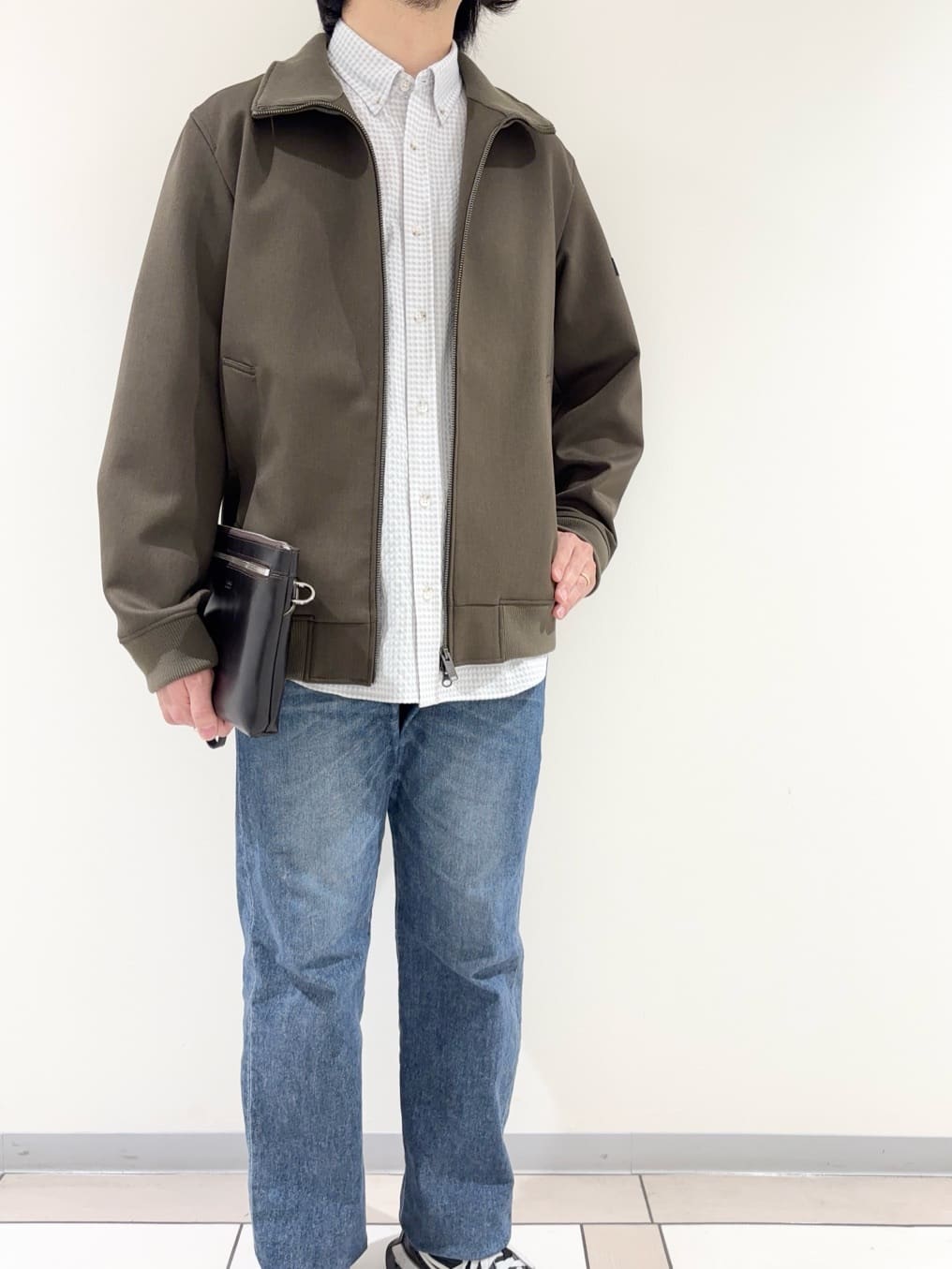 及川さんの「TAKEO KIKUCHI｜【JUST ONE LAYER】ダウンファブリック ジップアップ リブ ブルゾン」を使ったコーディネート