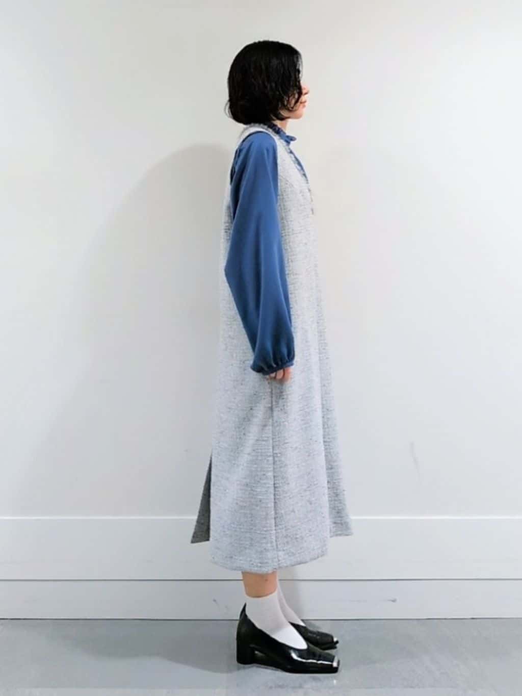 ミズタさんの「UNTITLED｜【エレガント/お仕事着にも】スタンドフリルネック ブラウス」を使ったコーディネート
