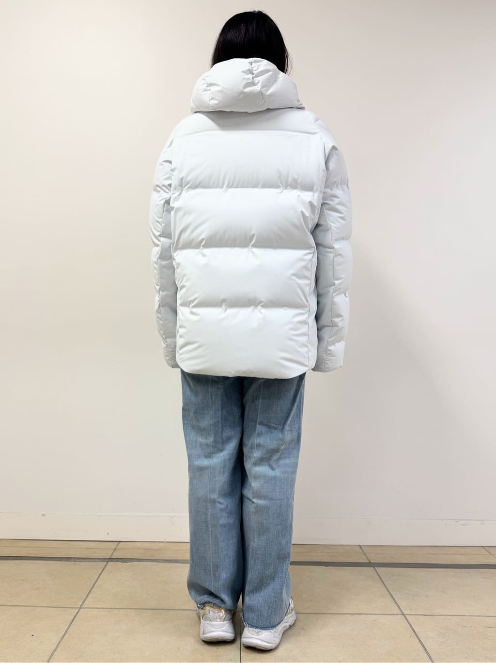 なかもとあきさんの「DRESSTERIOR｜【700フィルパワー/高品質ダウン】ホワイトグース ホットメルトダウンMark2」を使ったコーディネート