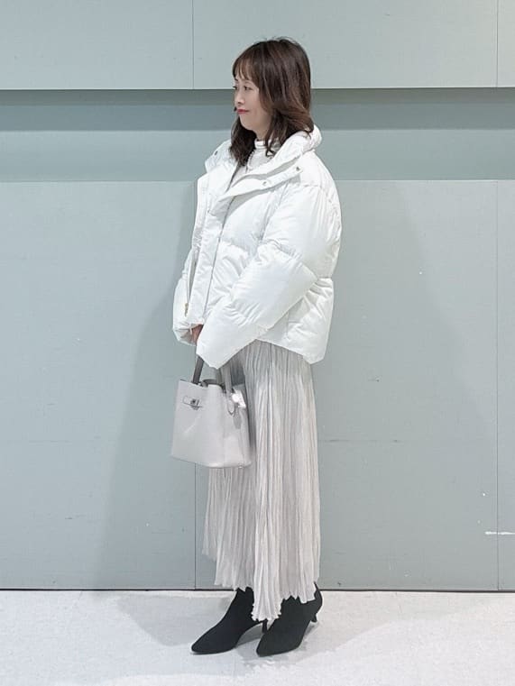 makiさんの「UNTITLED｜【トレンド/撥水機能/防寒】ショートダウンコート」を使ったコーディネート