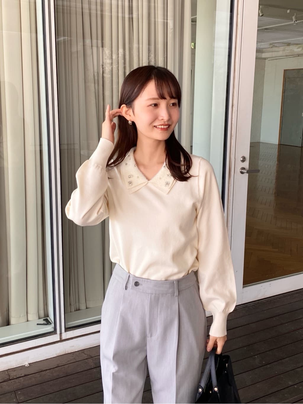 みさかさんの「index｜《丈が選べる》ストレッチテーパードパンツ／セットアップ対応【洗濯機OK／防シワ】」を使ったコーディネート