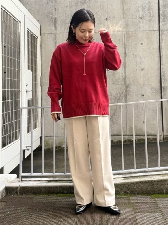 chさんの「THE SHOP TK｜【インしないで着られる】金ボタン ハイネックニット/毛玉になりにくい/静電気防止/洗濯機OK」を使ったコーディネート