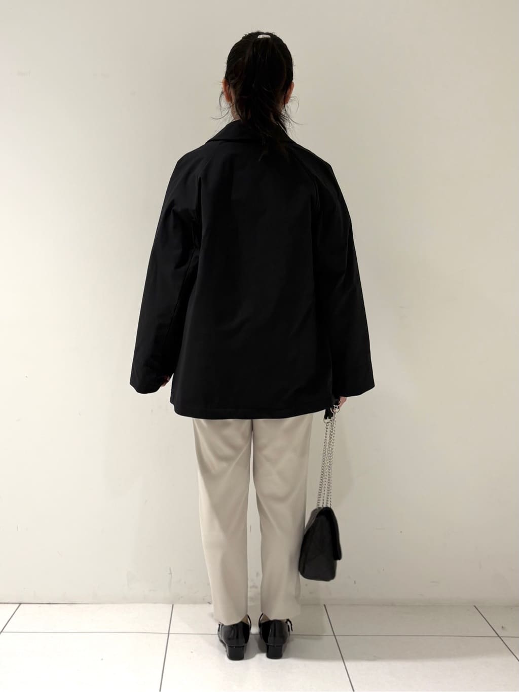 momokoさんの「INDIVI｜【超軽量／蓄熱】ライトパフステンカラーコート」を使ったコーディネート