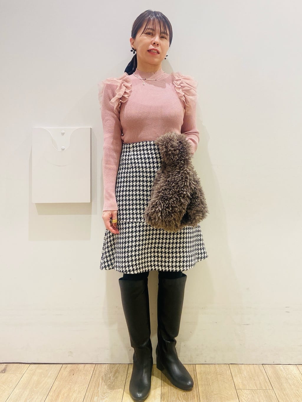 YUKOさんの「index｜KAWADAダウンペプラムショートコート【撥水／洗濯機OK／静電気防止裏地】」を使ったコーディネート