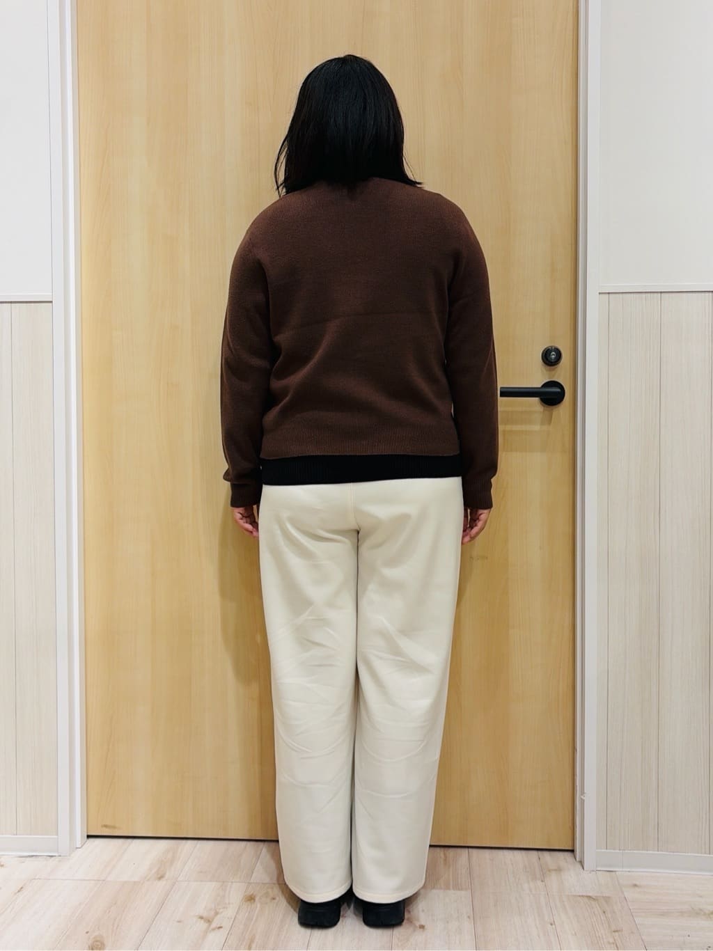 すーさんの「SHOO･LA･RUE｜【セットアップ可/洗濯機可】もちもちタッチが心地よい クルーネックカーディガン」を使ったコーディネート