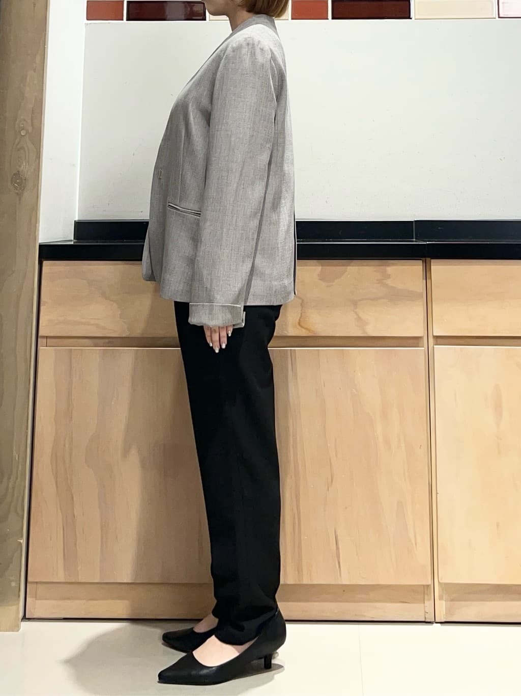 かのさんの「THE SHOP TK｜ビジネスノーカラージャケット【セットアップ可/洗える】/CAVIANシリーズ」を使ったコーディネート