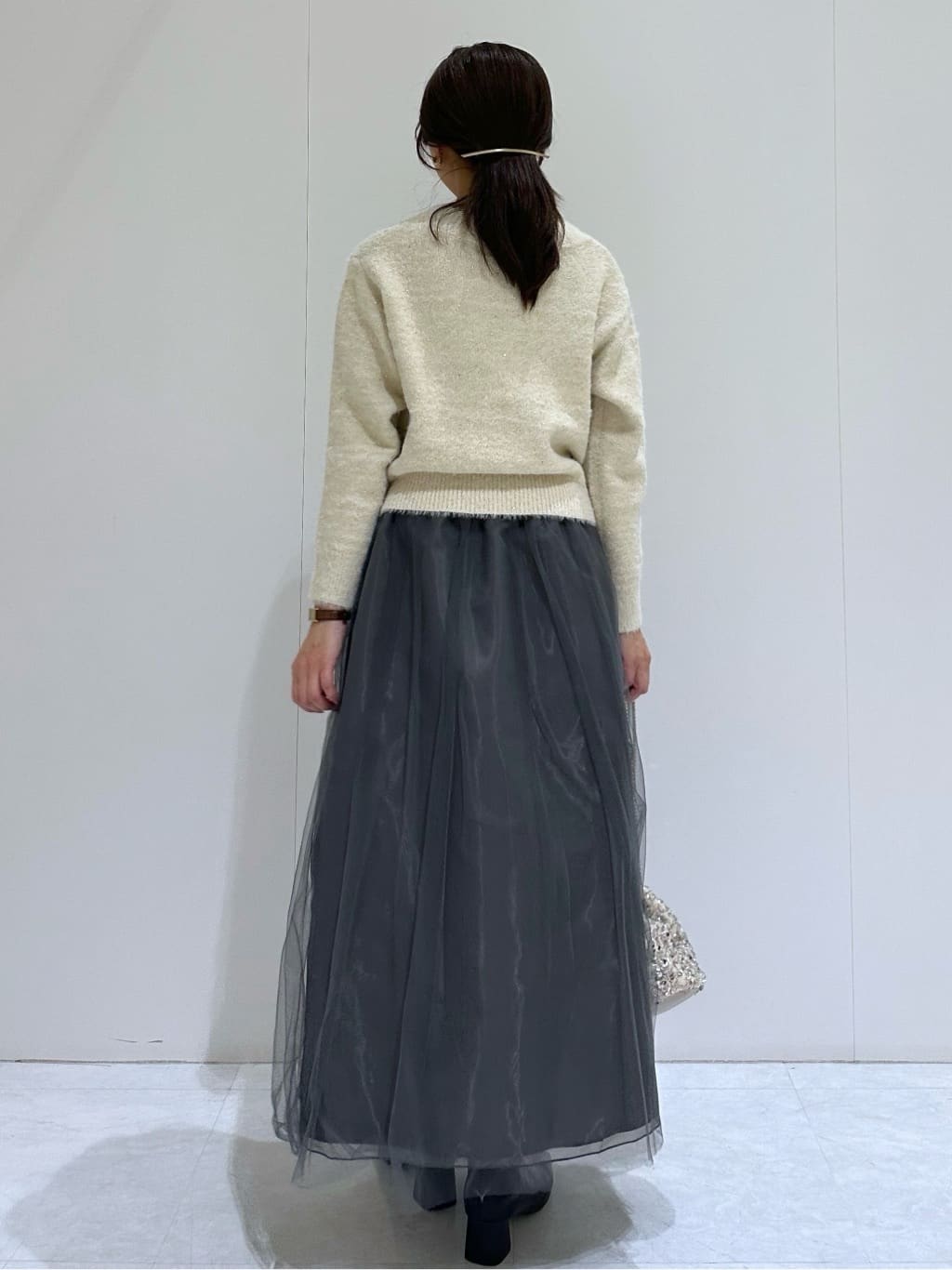 makiさんの「OPAQUE.CLIP｜カシミヤブレンドウールミドルピーコート」を使ったコーディネート