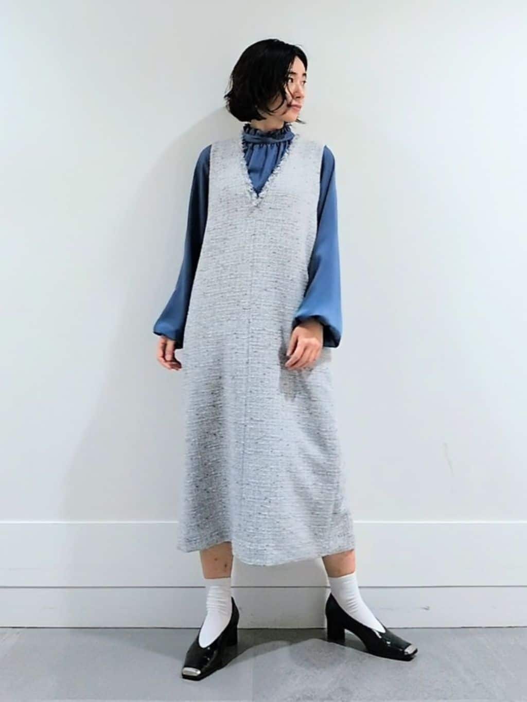 ミズタさんの「UNTITLED｜【エレガント/お仕事着にも】スタンドフリルネック ブラウス」を使ったコーディネート