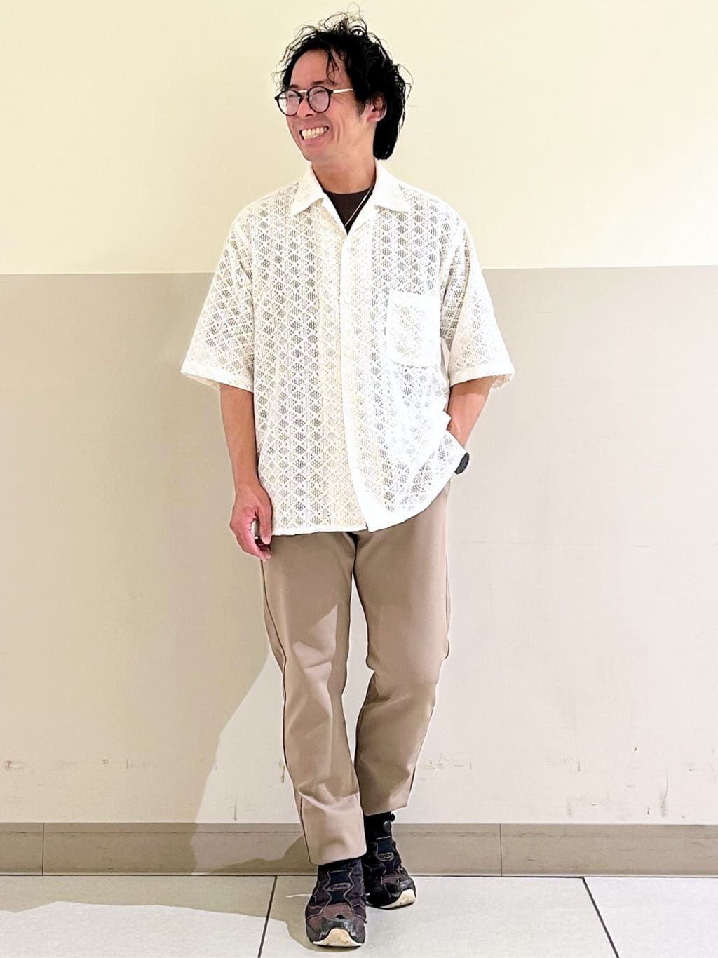 KENJI Iさんの「THE SHOP TK｜クラフトレース半袖シャツ 【洗濯機OK】」を使ったコーディネート