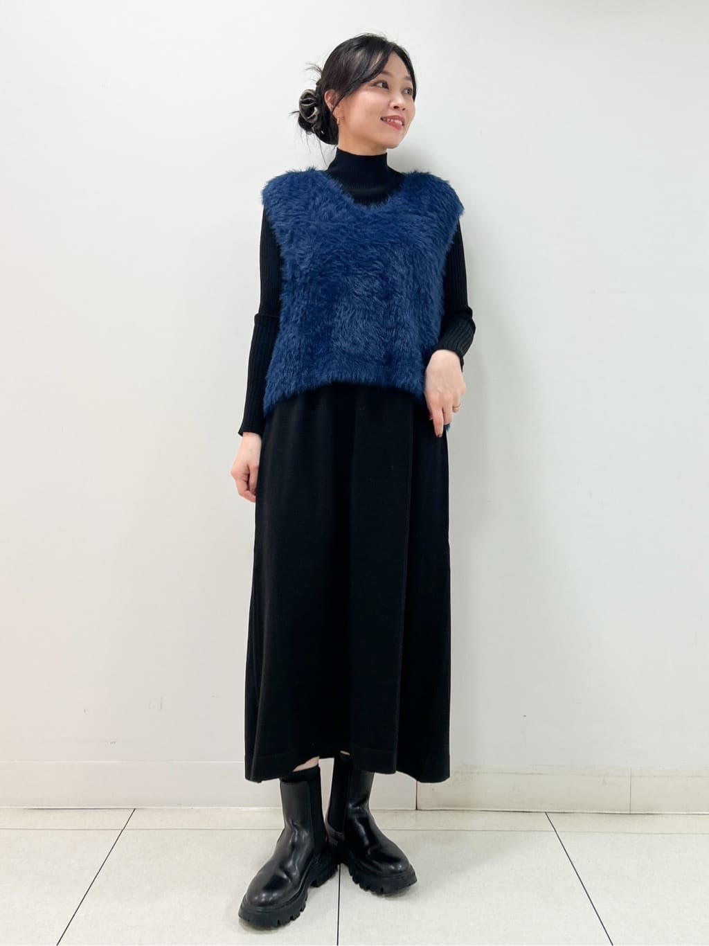 Kaiさんの「Dessin｜【2点セット・洗える】シャギーベストニットワンピース」を使ったコーディネート