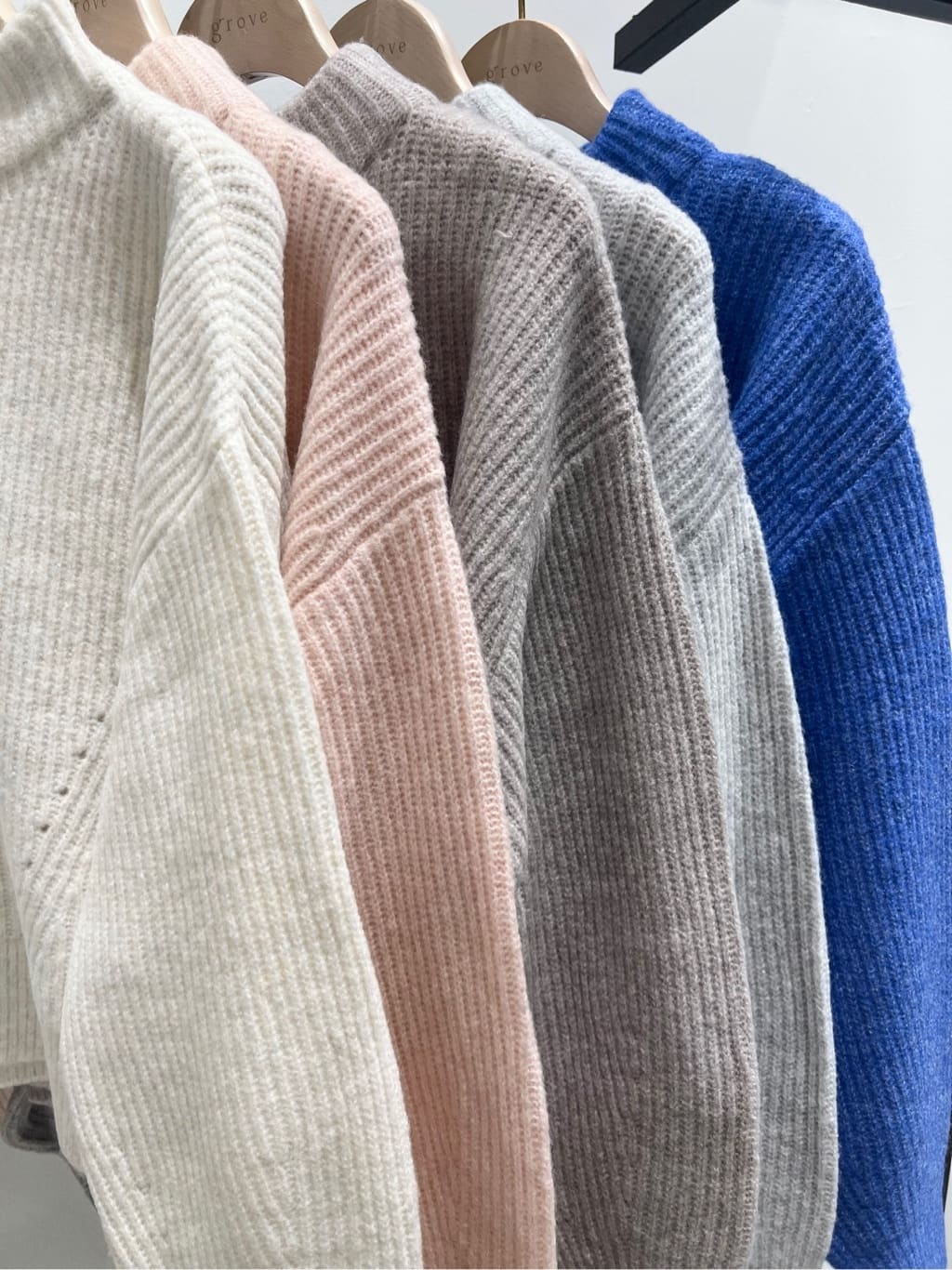 Kさんの「grove｜【洗える】ふんわりウール混ボトルネックニット」を使ったコーディネート