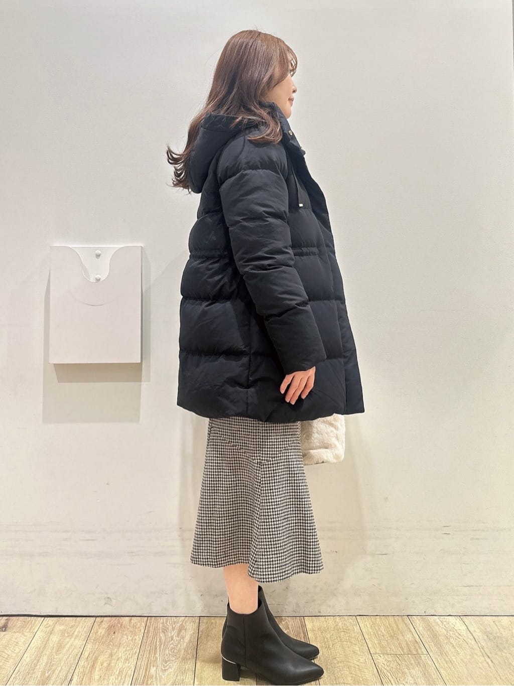 MOMOさんの「index｜KAWADAダウンドロストミドルコート【撥水／洗濯機OK／2WAY／静電気防止裏地】《XS～3L》」を使ったコーディネート