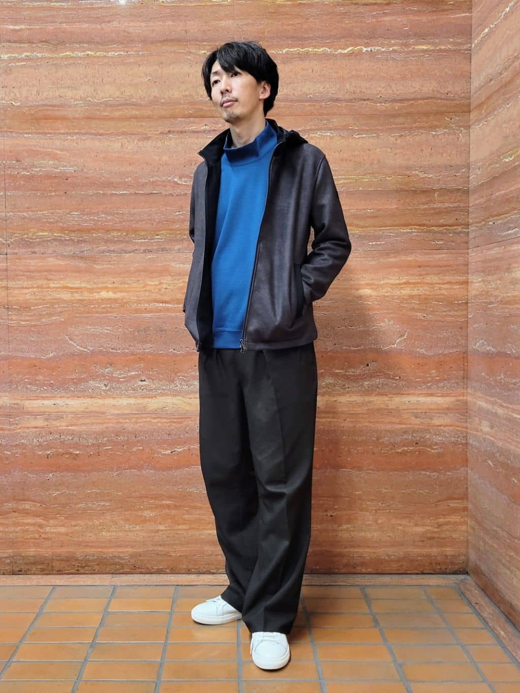 piroyaさんの「TAKEO KIKUCHI｜【JUST ONE LAYER】ダウンファブリック ジップアップ フード ブルゾン」を使ったコーディネート