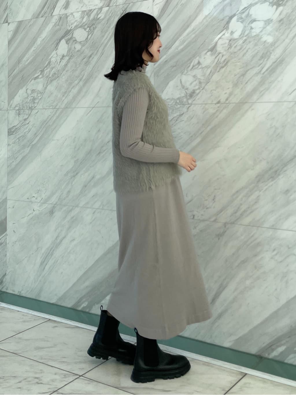 yukariさんの「Dessin｜【2点セット・洗える】シャギーベストニットワンピース」を使ったコーディネート