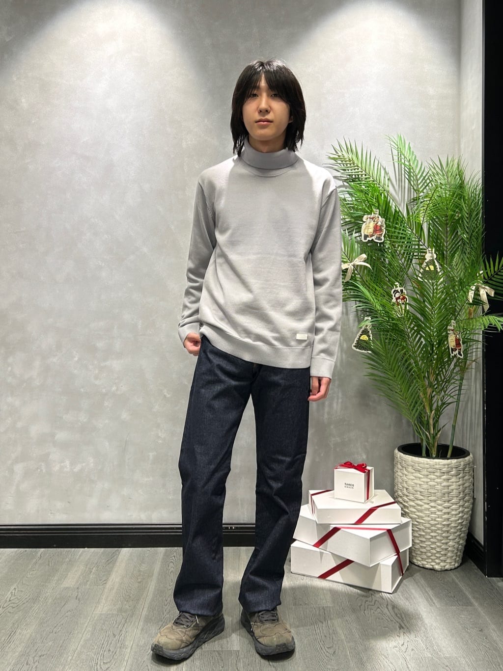 ruiさんの「TAKEO KIKUCHI｜【JUST ONE LAYER】ダウンファブリック ジップアップ フード ブルゾン」を使ったコーディネート