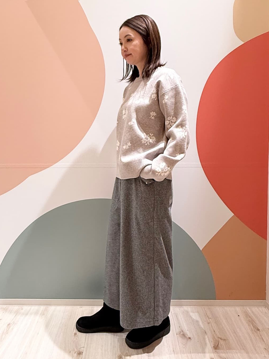 長女さんの「SHOO･LA･RUE｜【S-LL】大人上品な レトロフラワーニット」を使ったコーディネート