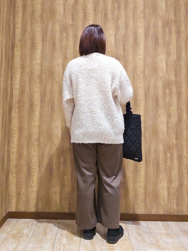 かなさんの「SHOO･LA･RUE｜【あったか/S-LL】ゆるっとリラクシーに イージーワイドパンツ」を使ったコーディネート