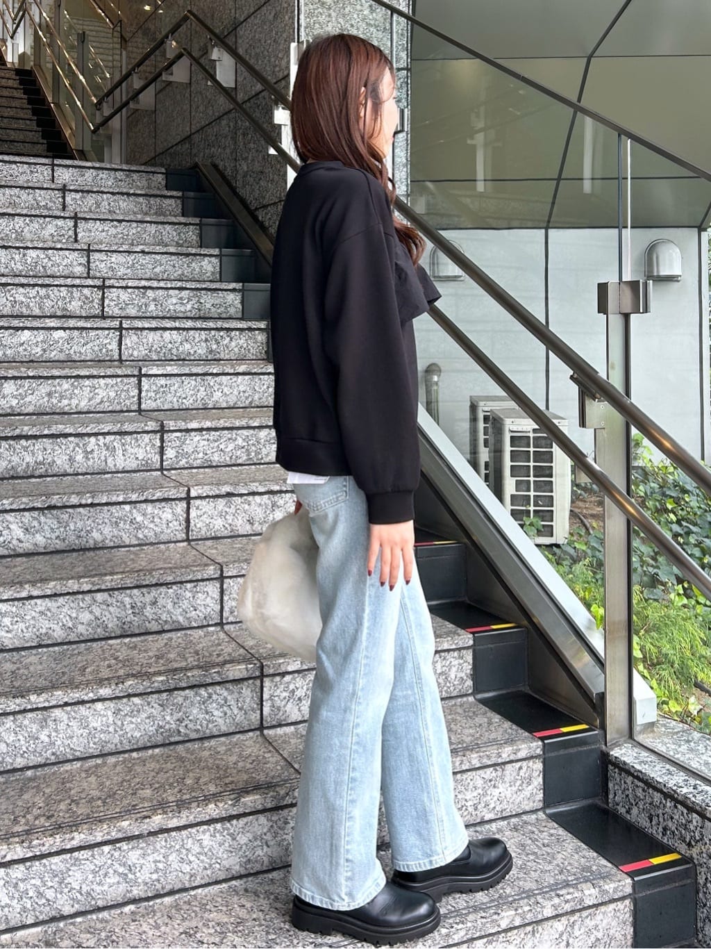 Risaさんの「OPAQUE.CLIP｜ストレッチセミフレアデニム【洗濯機洗い可】《SS～LL》」を使ったコーディネート