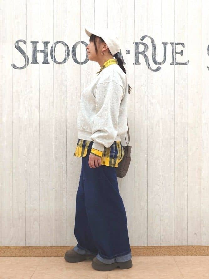 とろろさんの「SHOO･LA･RUE｜【洗濯機可/S-LL】程よい抜け感 大人のチェックシャツ」を使ったコーディネート