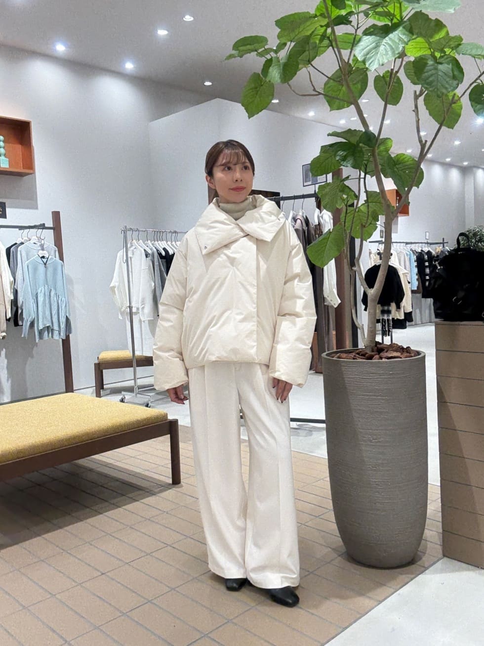 norimiさんの「INDIVI｜3WAYスタンドカラーショートダウン【凹凸素材】」を使ったコーディネート