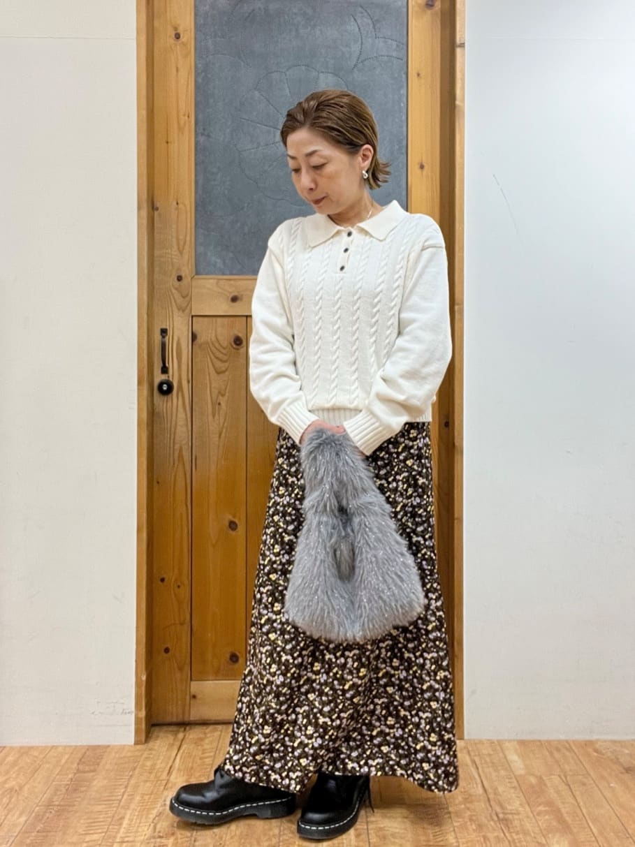 ゆみさんの「SHOO･LA･RUE｜【S-LL】華やかで主役 花柄Aラインスカート」を使ったコーディネート