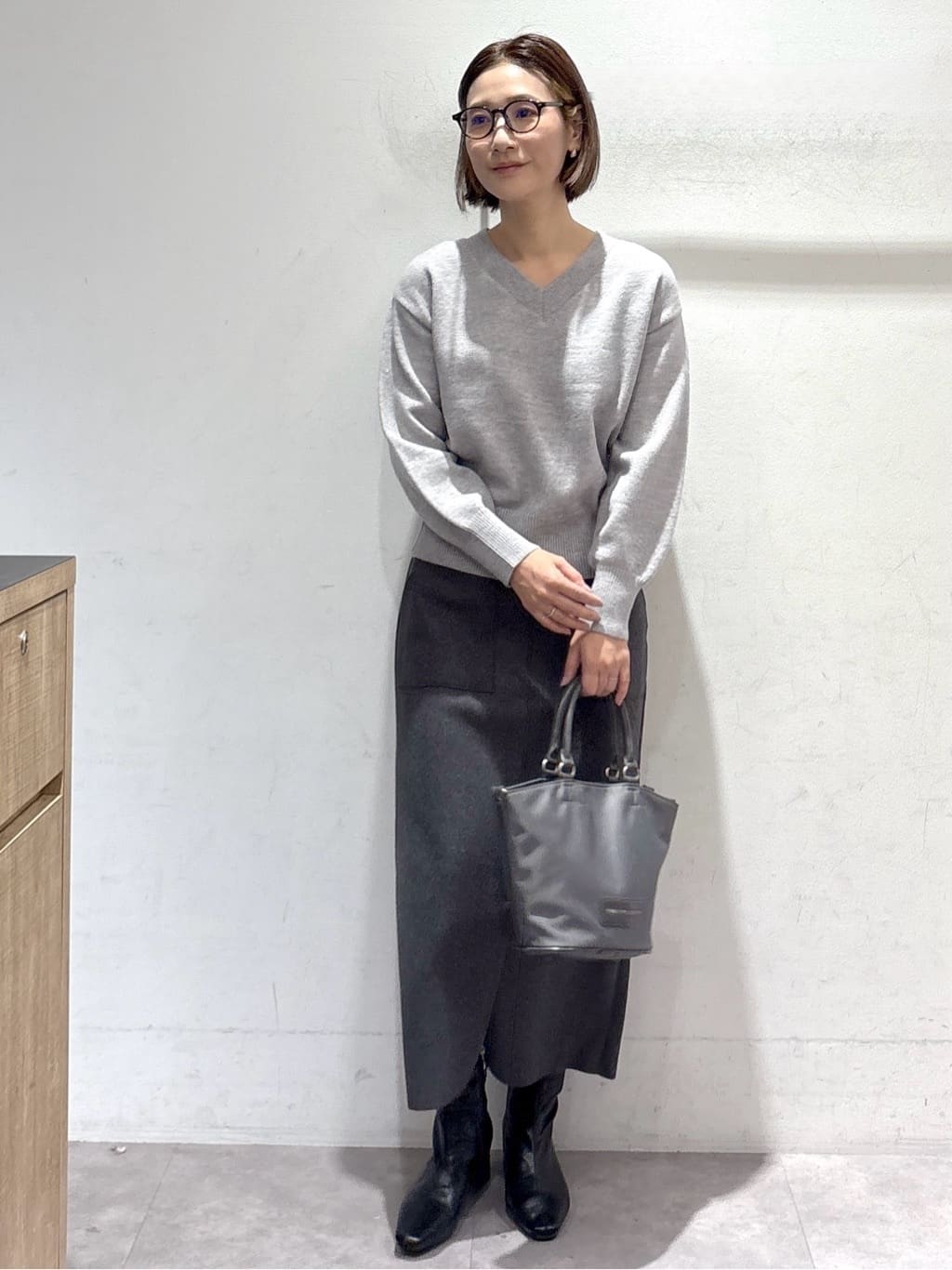 たけねぇさんの「OPAQUE.CLIP｜Vネックラメニット【洗濯機OK】」を使ったコーディネート