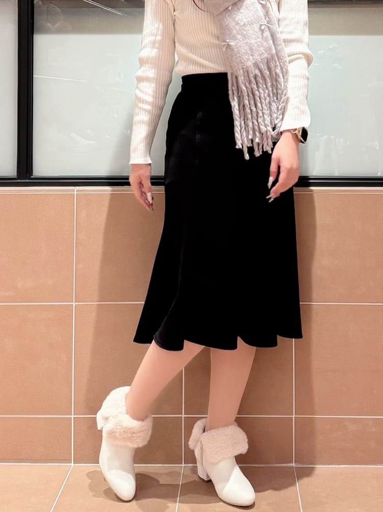 すみれさんの「ESPERANZA｜折り返しフェイクファー2WAYショートブーツ」を使ったコーディネート