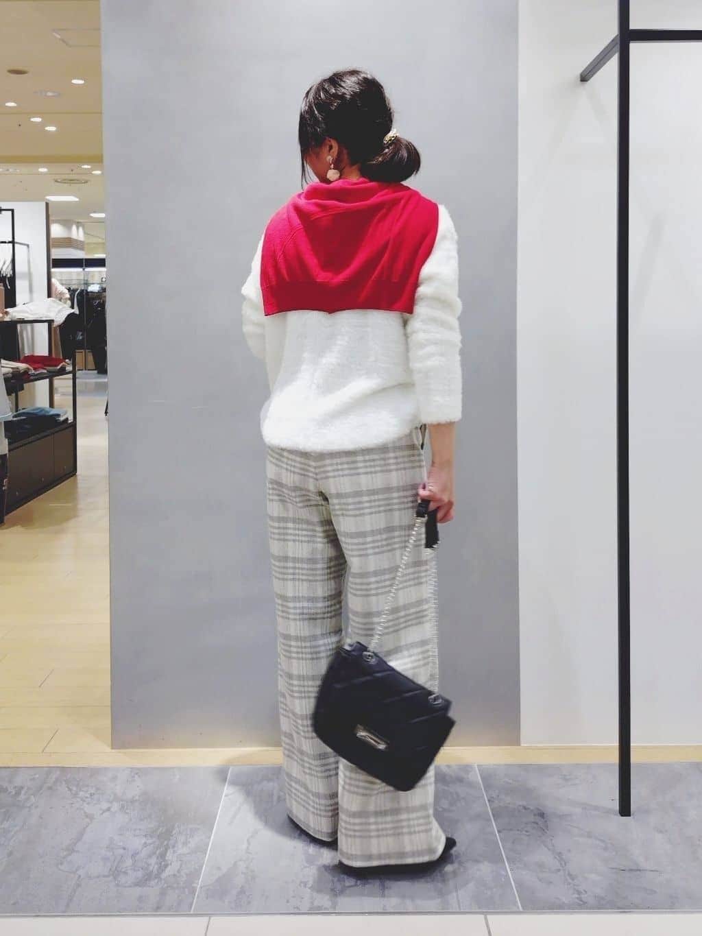 TOMOMIさんの「INDIVI｜【褒められパンツ／ウール混】ウォームウール ワイドパンツ」を使ったコーディネート
