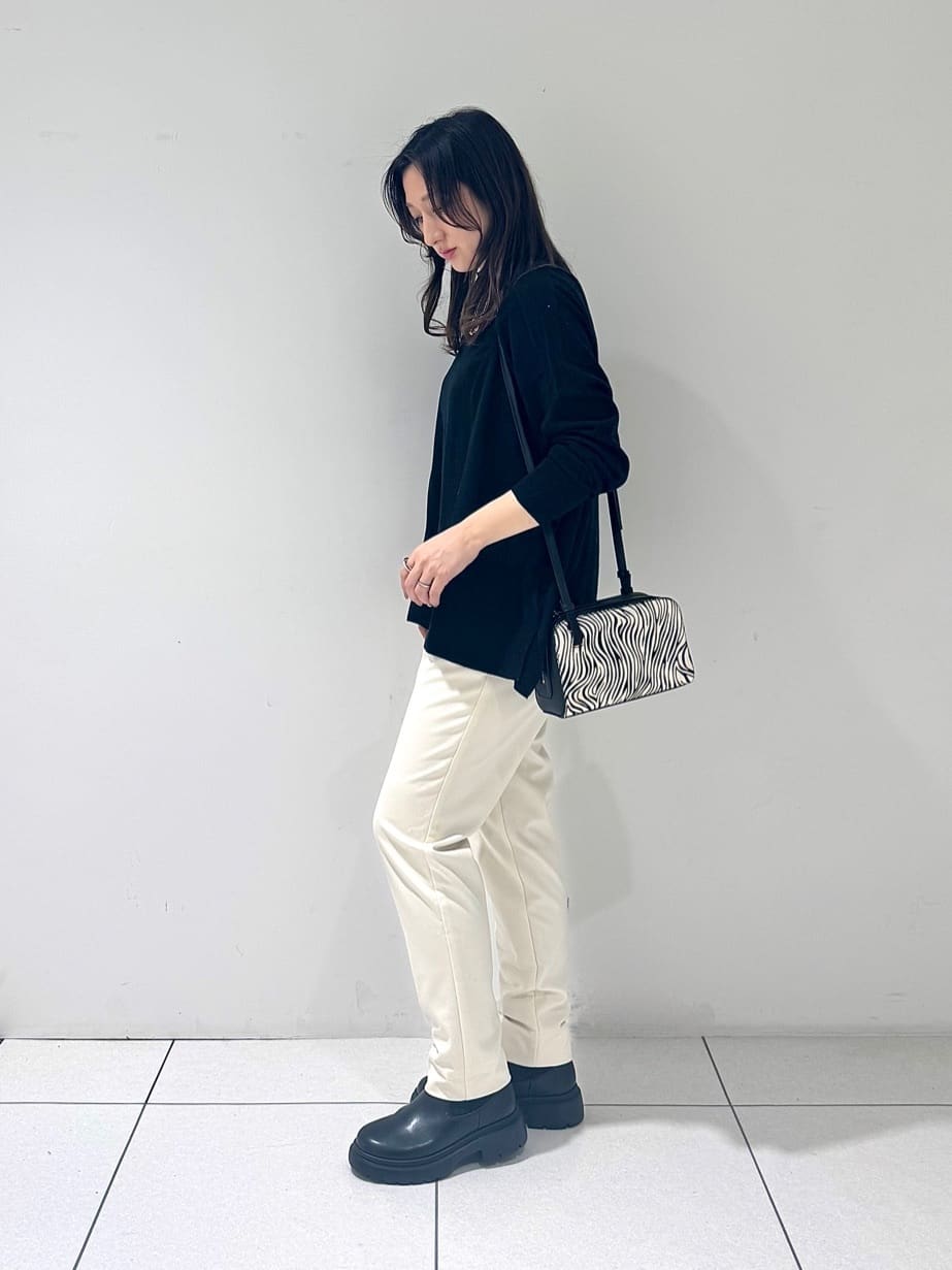 そんさんの「INDIVI｜【洗える／裏起毛】ストレッチウォームパンツ」を使ったコーディネート