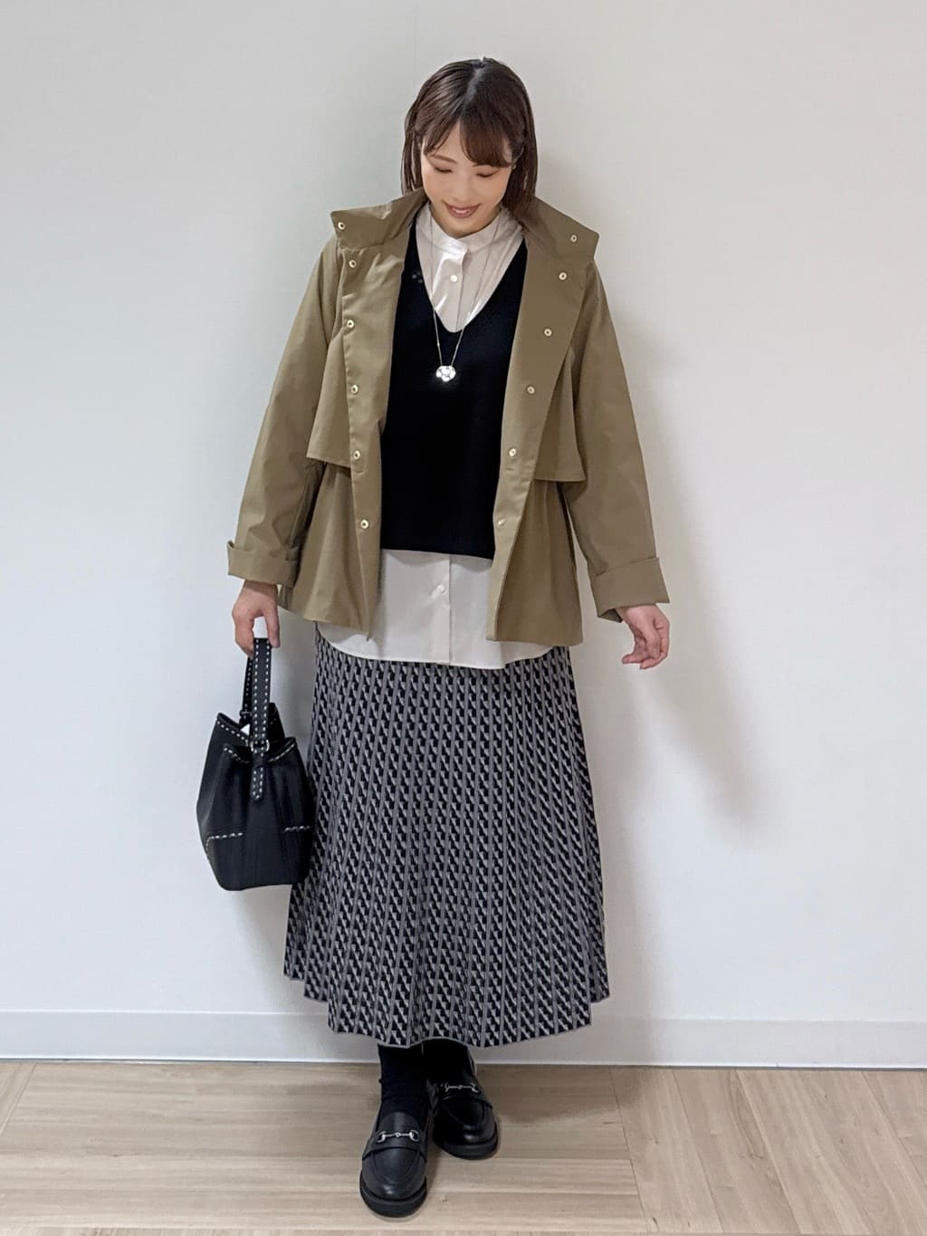 amiさんの「Reflect｜【すっきり見え／フード取り外し可／通勤におすすめ◎】ライティアウター」を使ったコーディネート