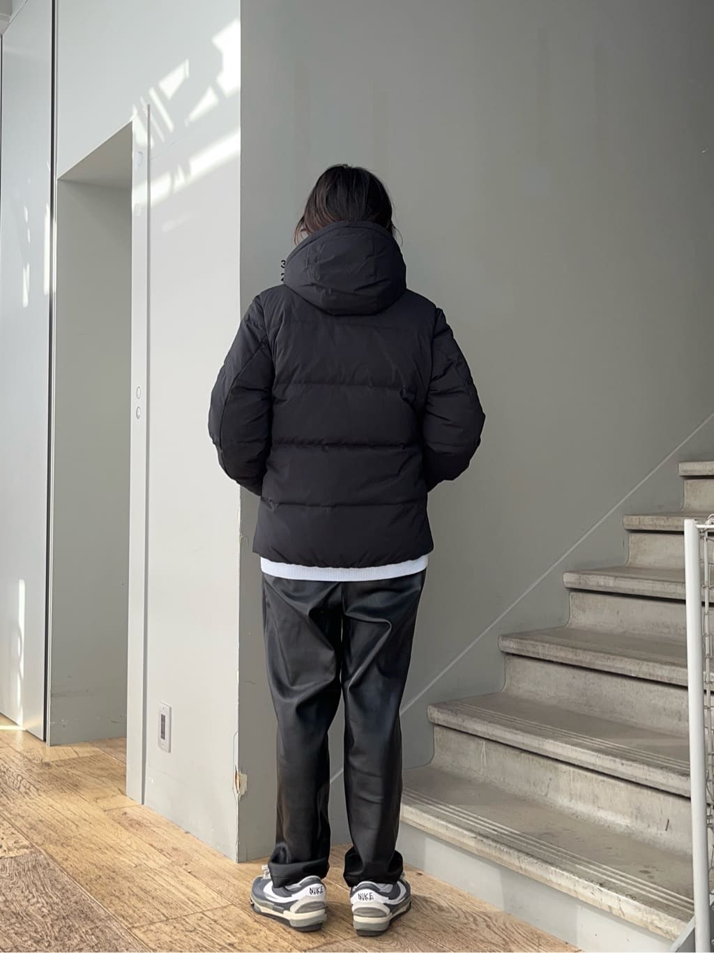 神野（jinno）さんの「TAKEO KIKUCHI｜【Air Palette Knit】ワンポイント カラーニット プルオーバー」を使ったコーディネート