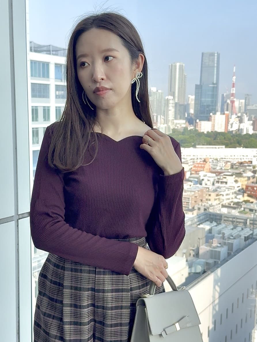 teiさんの「Couture brooch｜リボンデザイン2WAYバッグ」を使ったコーディネート