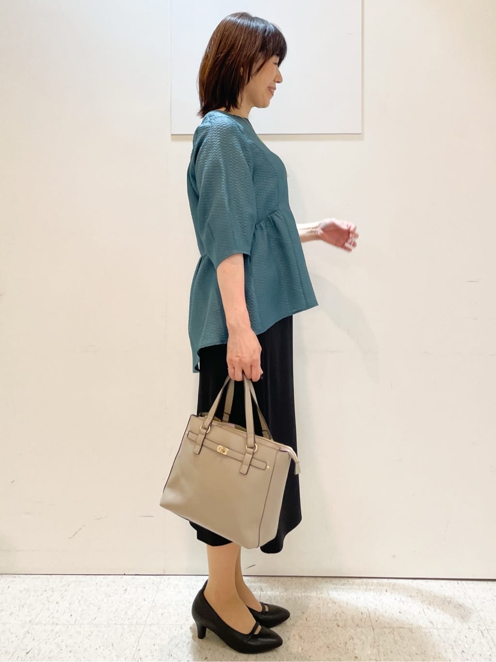 めいさんの「Reflect｜【すっきり見え！長め丈】ペプラムデザインシアーブラウス」を使ったコーディネート