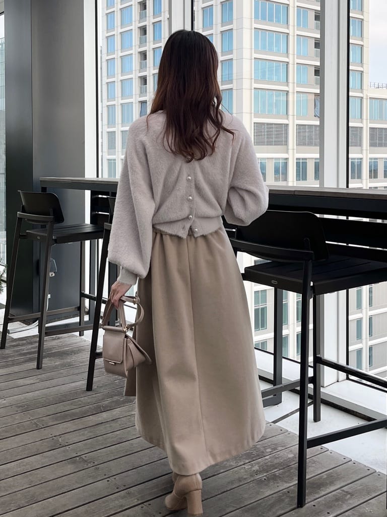 はばさんの「Couture brooch｜【前後2WAY】Springフェザーカーデトップス」を使ったコーディネート