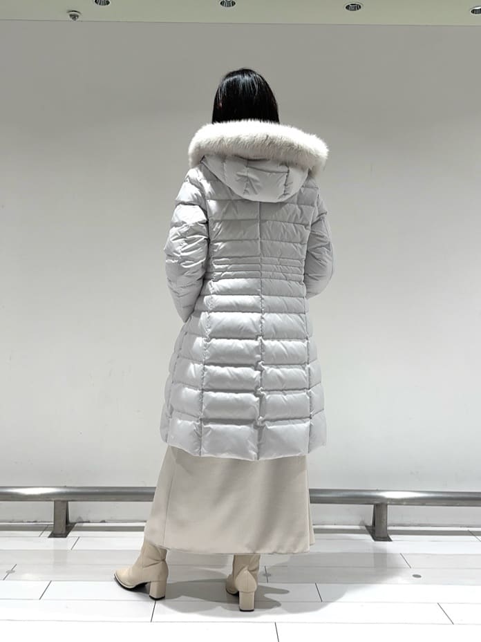 fukaさんの「UNTITLED｜【はっ水機能/フード取り外し可/防寒】ロングダウンコート」を使ったコーディネート