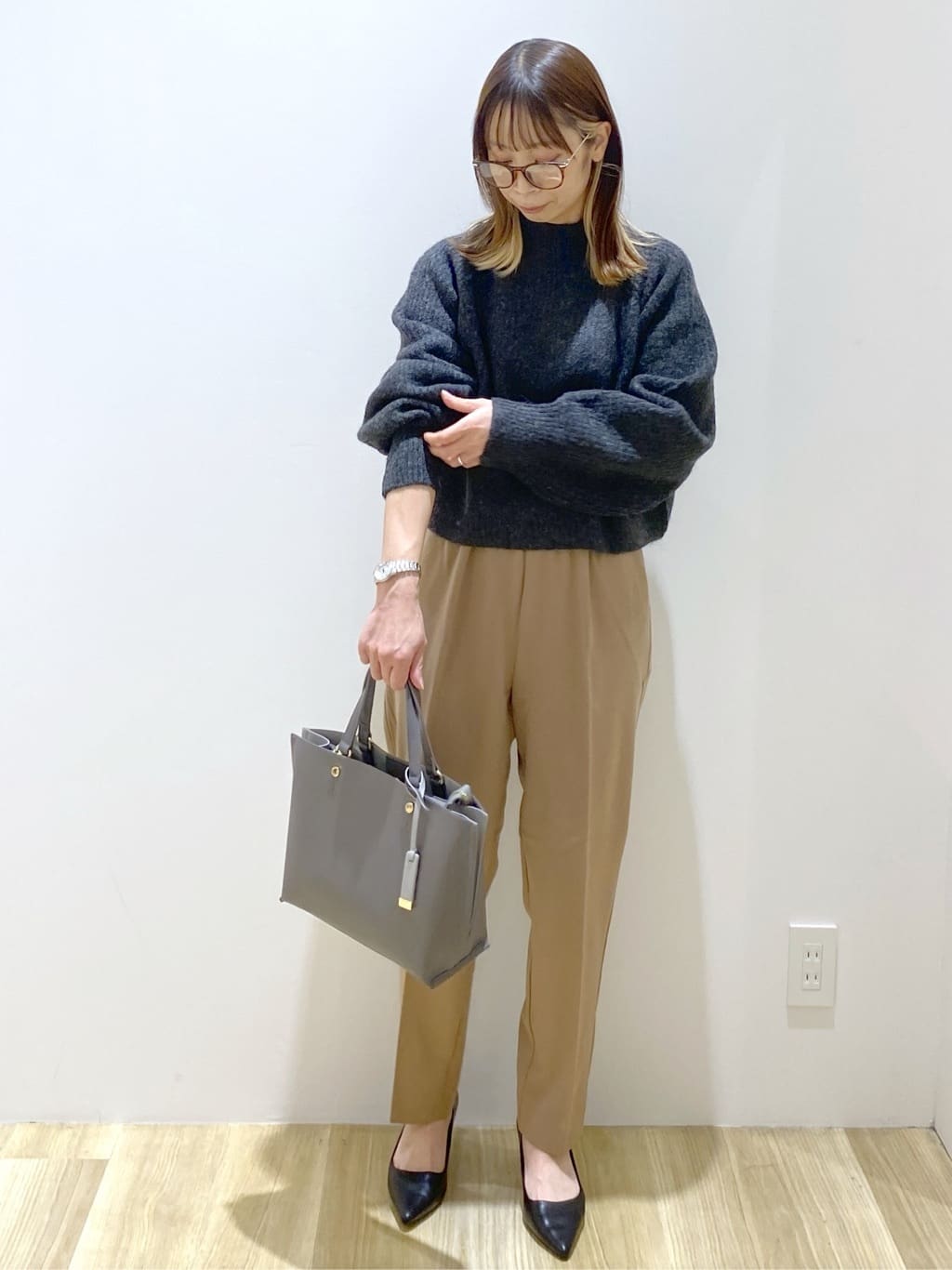えりさんの「OPAQUE.CLIP｜ウォームタッチ イージーテーパードパンツ【洗濯機洗OK／ストレッチ】」を使ったコーディネート