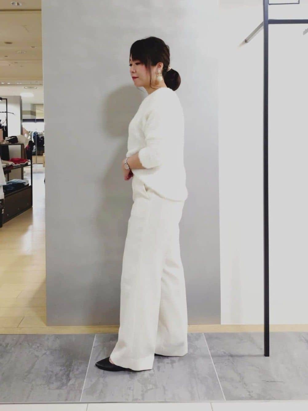 TOMOMIさんの「INDIVI｜ボアミドルバッグ」を使ったコーディネート