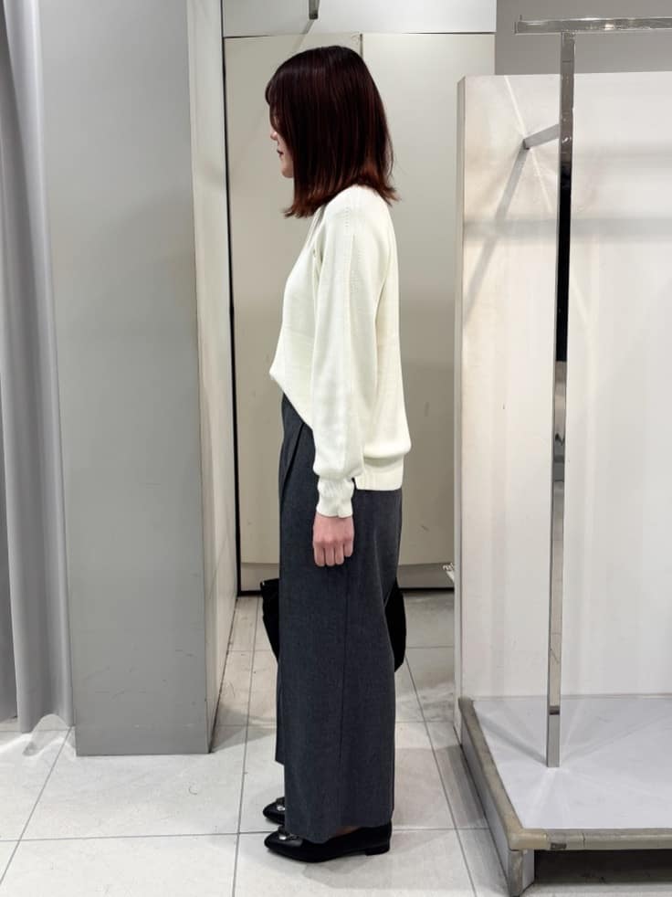yuiさんの「Reflect｜【ゆったり着られる◎】ラグランスリーブニット」を使ったコーディネート